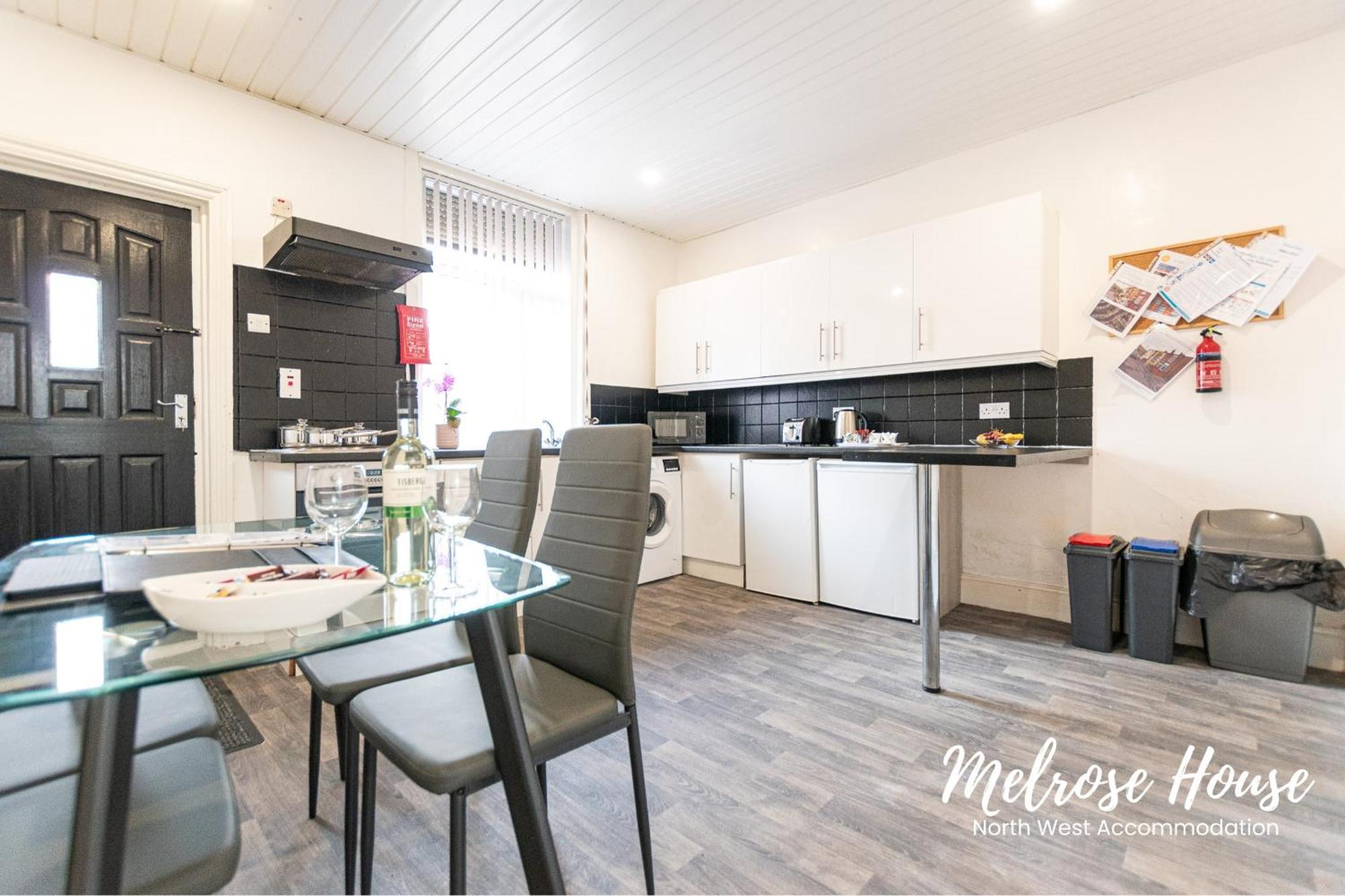 Manchester Work Stays 2Br Home With Parking & Wifi Exterior foto