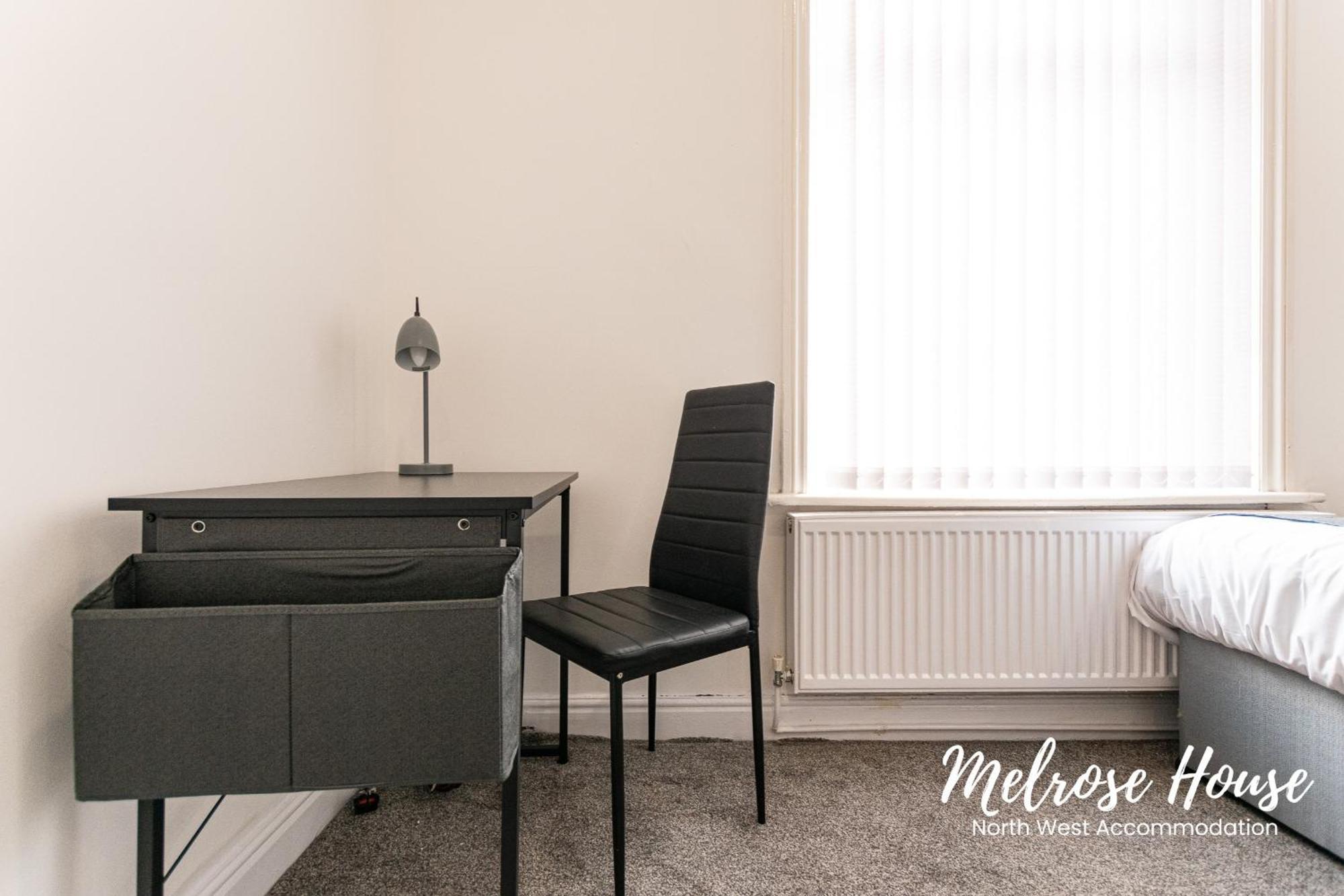 Manchester Work Stays 2Br Home With Parking & Wifi Exterior foto